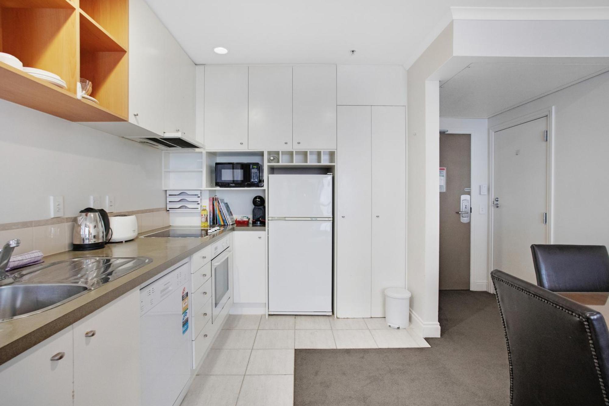 Hideaway 1 Bedroom With Pool, Gym And Parking *