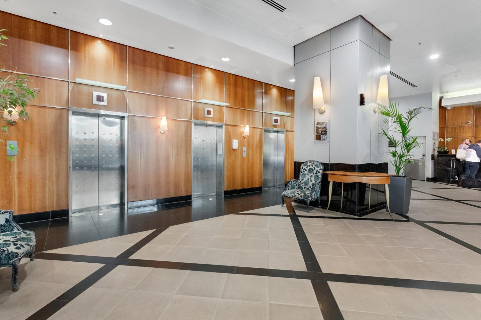 Hideaway 1 Bedroom With Pool, Gym And Parking Apartment
